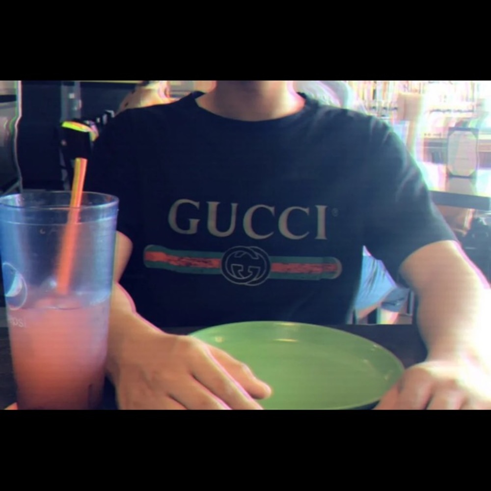 AUTHENTIC GUCCI LOGO T SHIRT